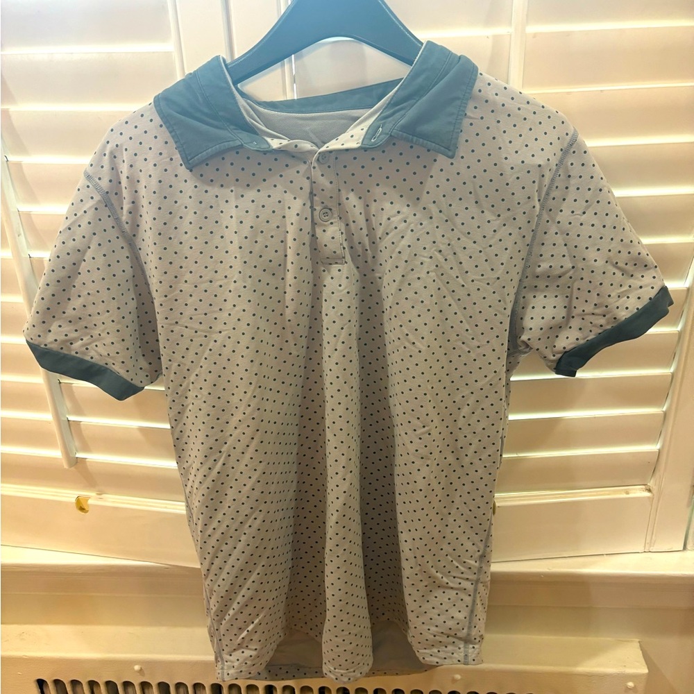 Blyt dotted athletic polo size Medium